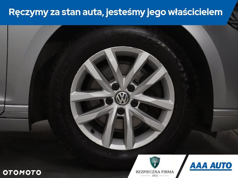 Volkswagen Passat - 17
