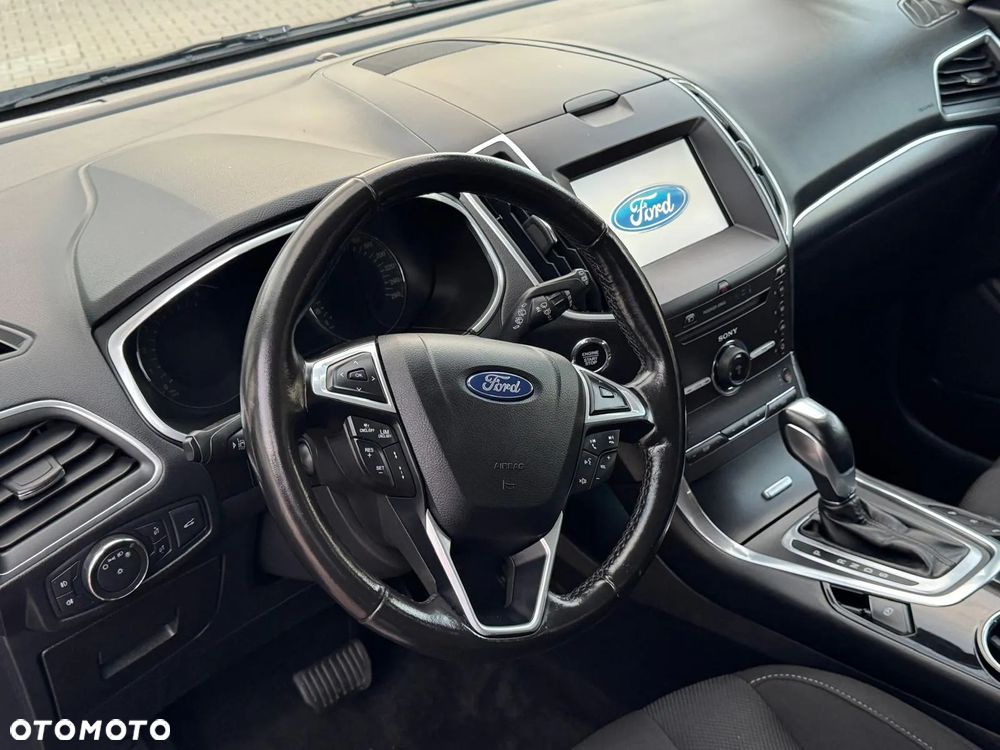 Ford S-Max 2.0 TDCi Titanium PowerShift - 38