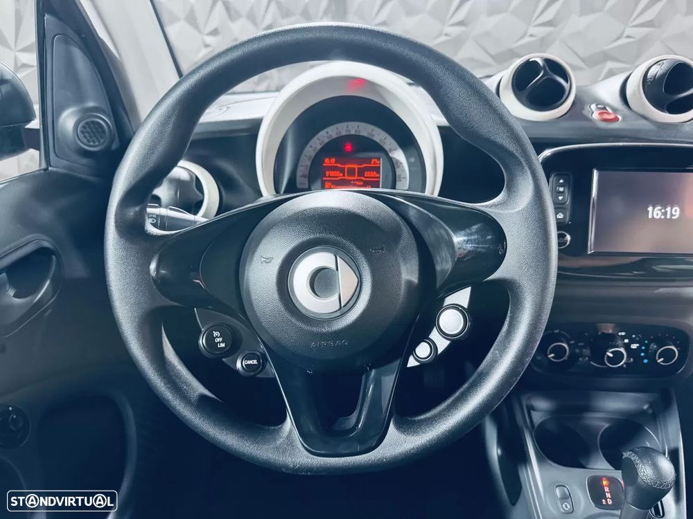 Smart ForTwo Coupé 1.0 mhd Pulse 71 Softouch - 16