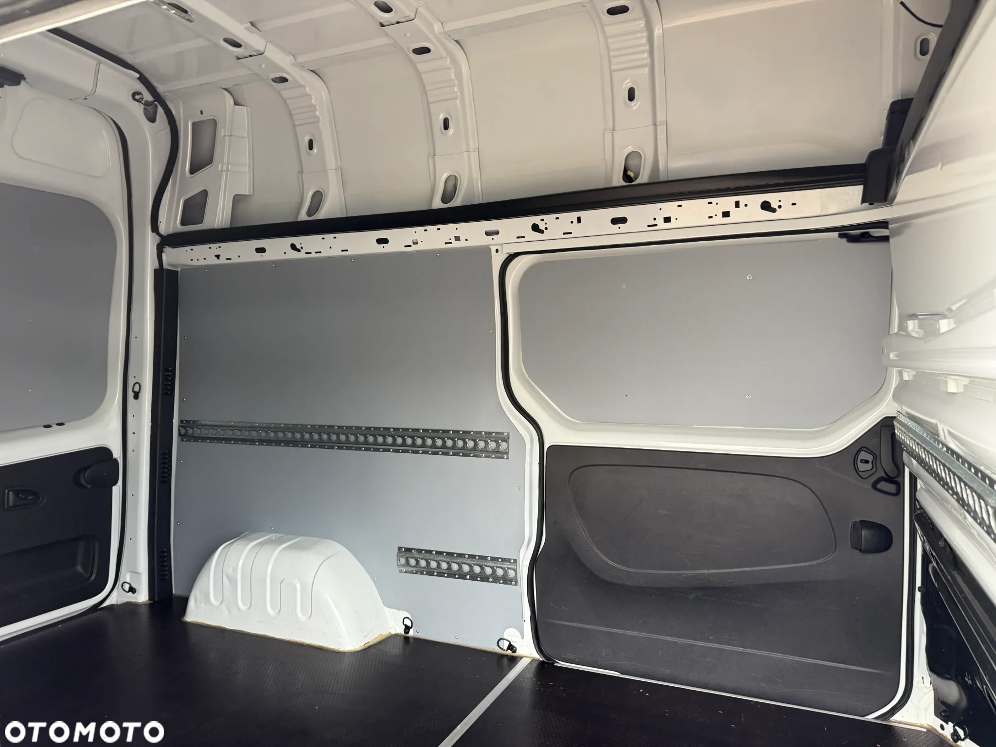 Renault Trafic L2H2 Winda - 16
