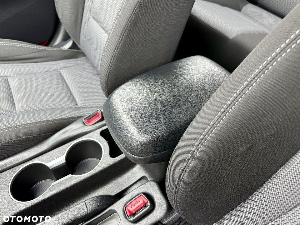 Hyundai i30 blue Kombi 1.6 GDi Passion - 26