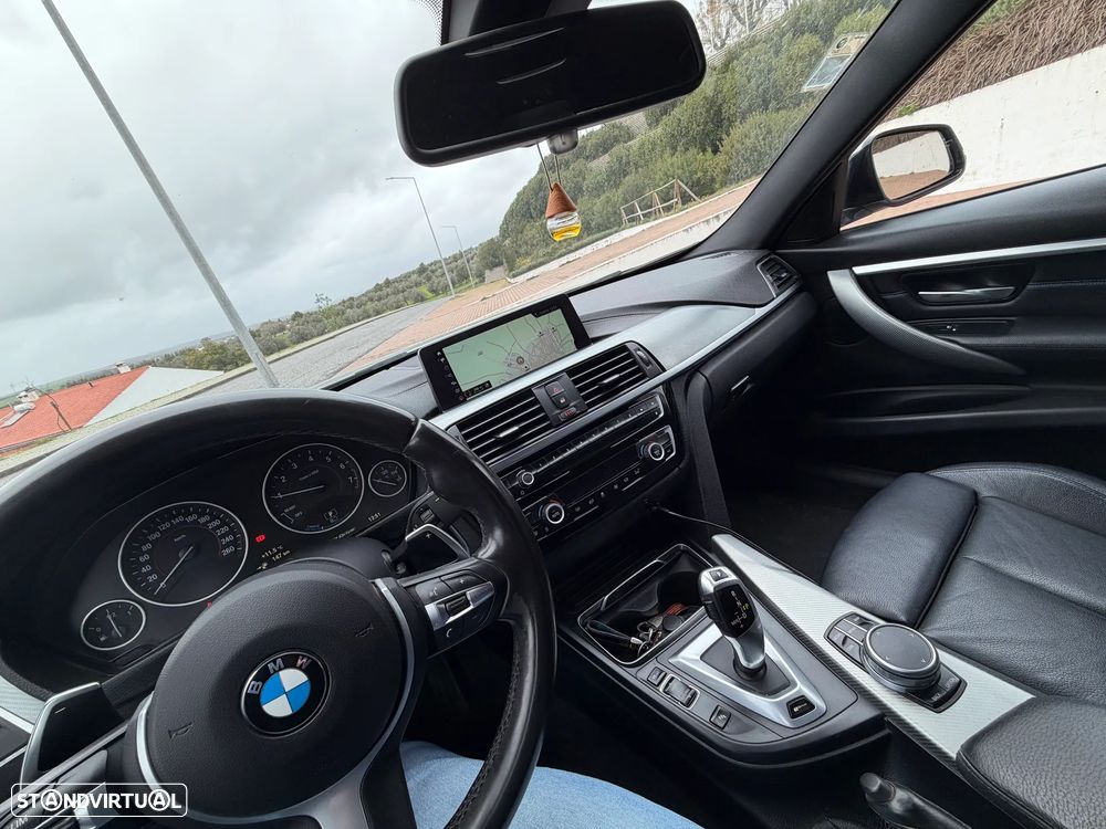 BMW 330 e iPerformance Pack M - 3