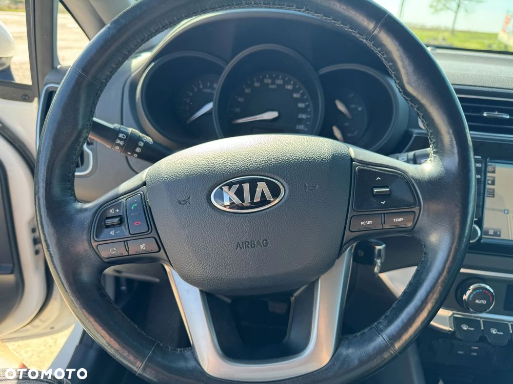 Kia Rio 1.2 Dream Team Edition - 14