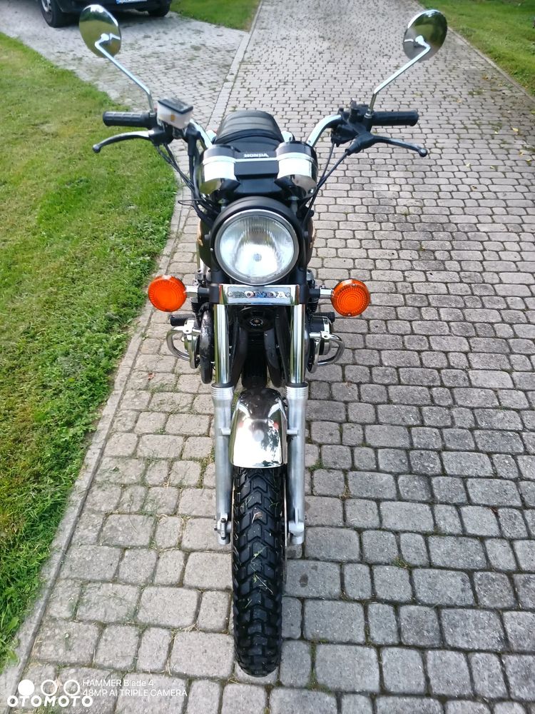 Honda CB - 10