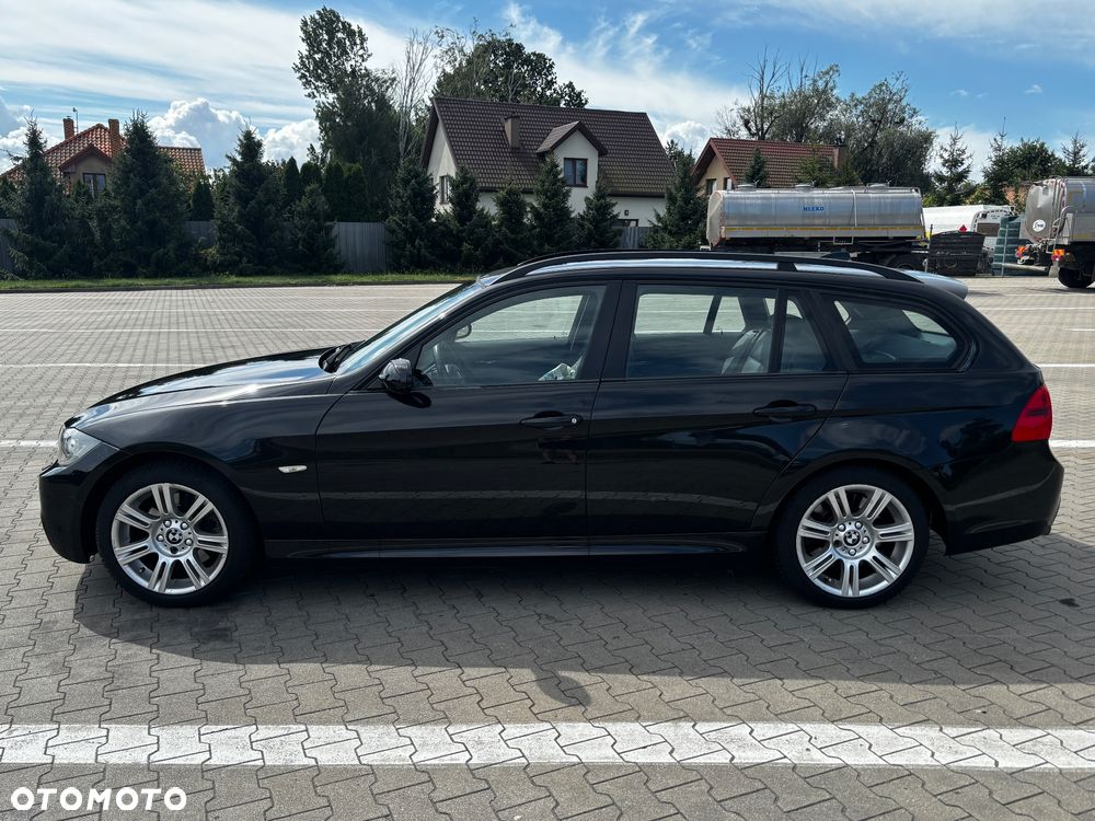 BMW Seria 3 330xi Touring - 2