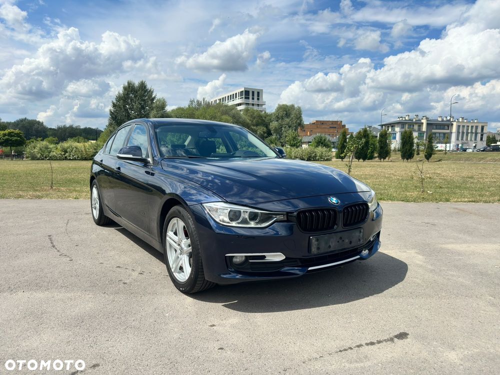 BMW Seria 3 320d Luxury Line - 15