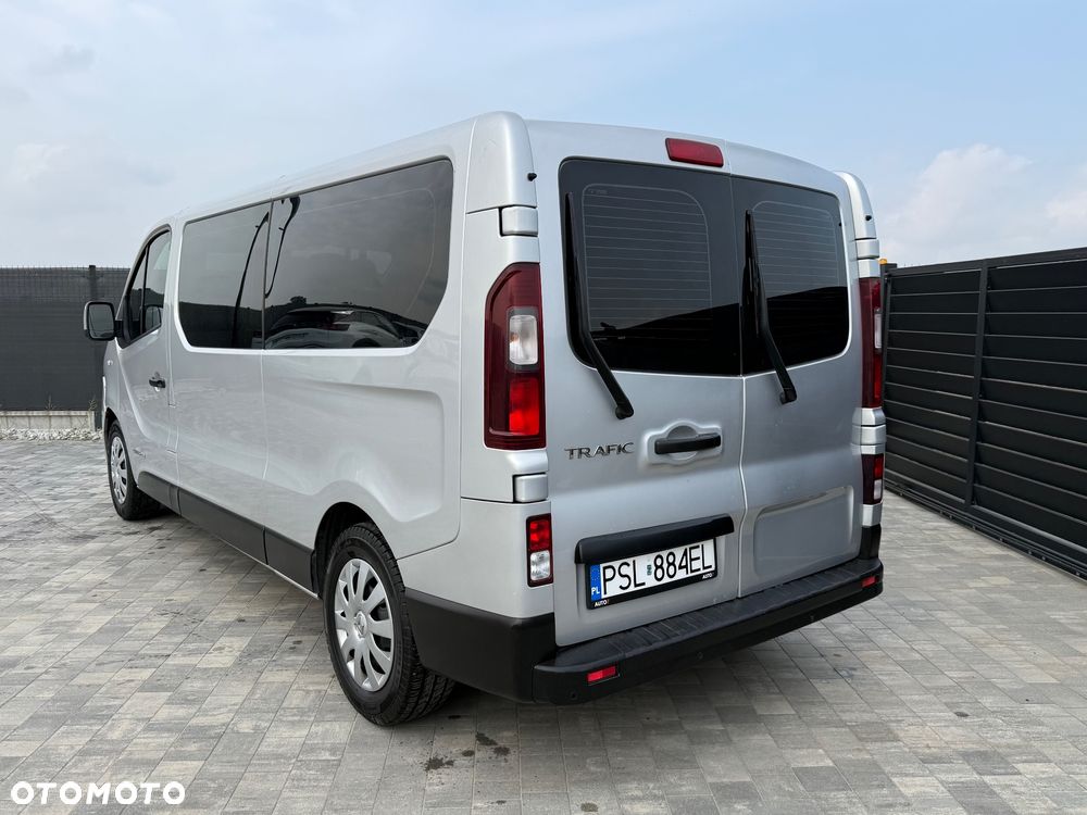 Renault Trafic 2017 photo 2