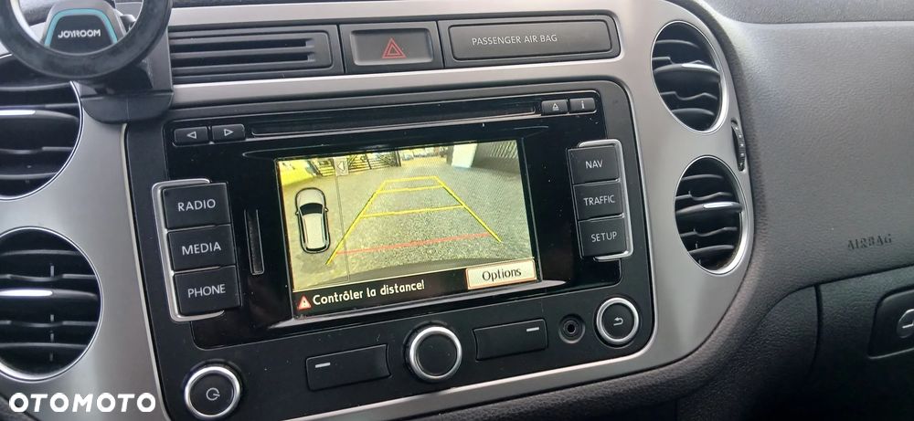 Volkswagen Tiguan 2.0 TDI DPF BlueMotion Technology Lounge Sport & Style - 16