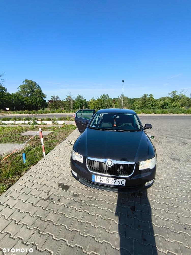 Skoda Superb 2.0 TDI Ambition DSG - 17