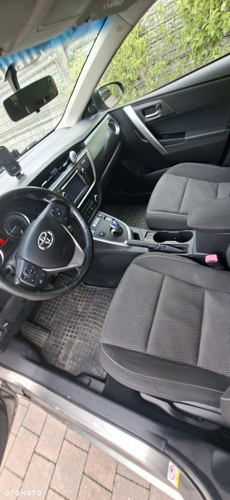 Toyota Auris - 5