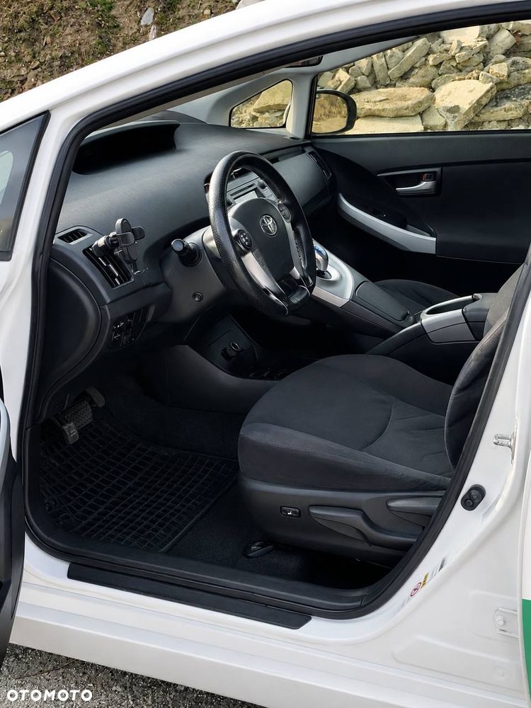 Toyota Prius 1.5 VVT-i Sol - 4