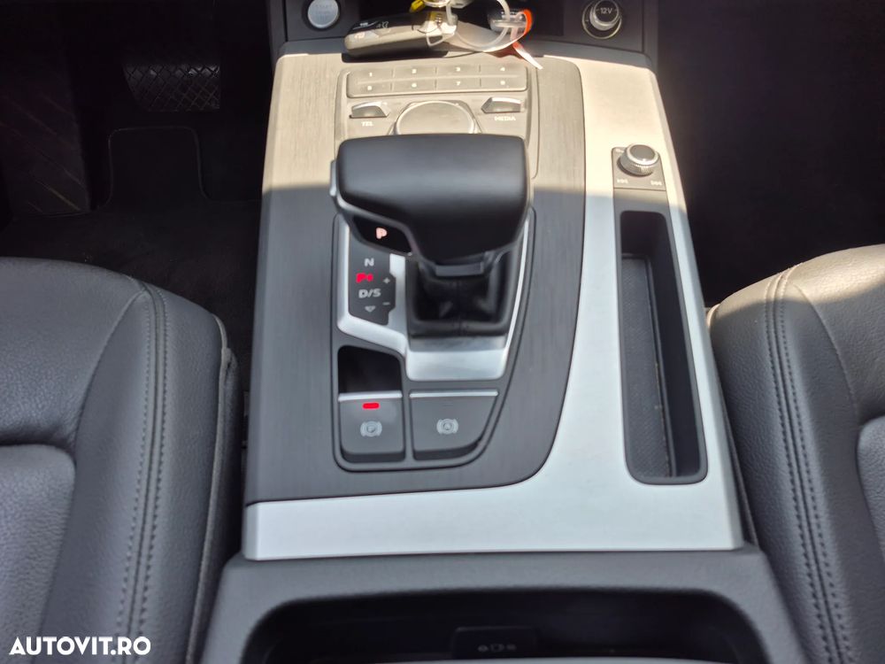 Audi Q5 50 TFSI e quattro S tronic PHEV Basic - 20