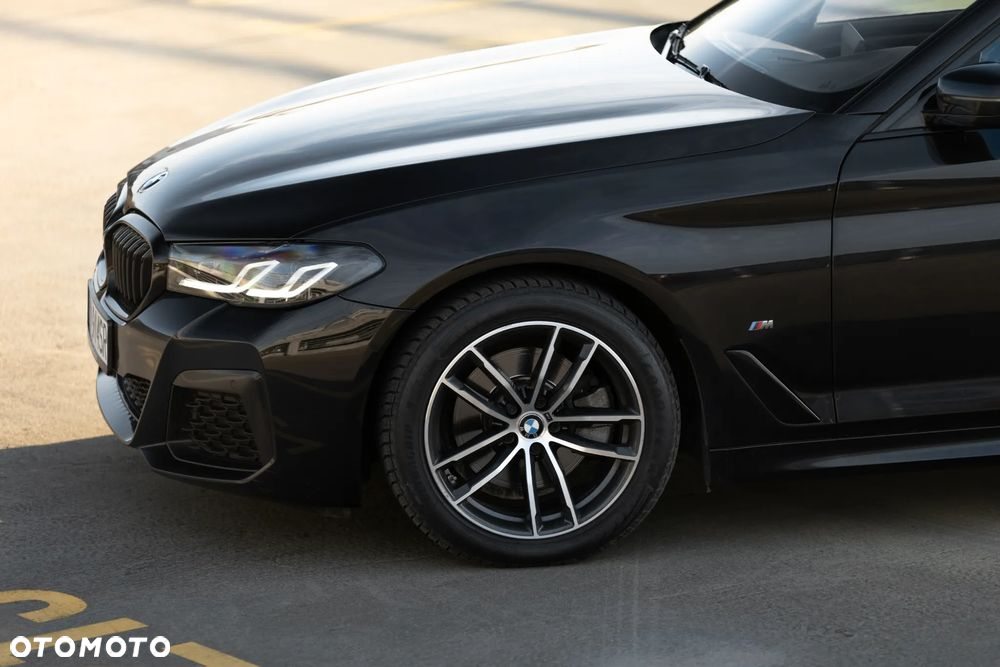 BMW Seria 5 520d xDrive M Sport sport - 4
