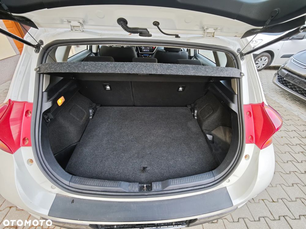 Toyota Auris 1.8 HSD Luna - 23