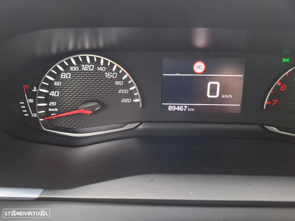 Peugeot 2008 - 15