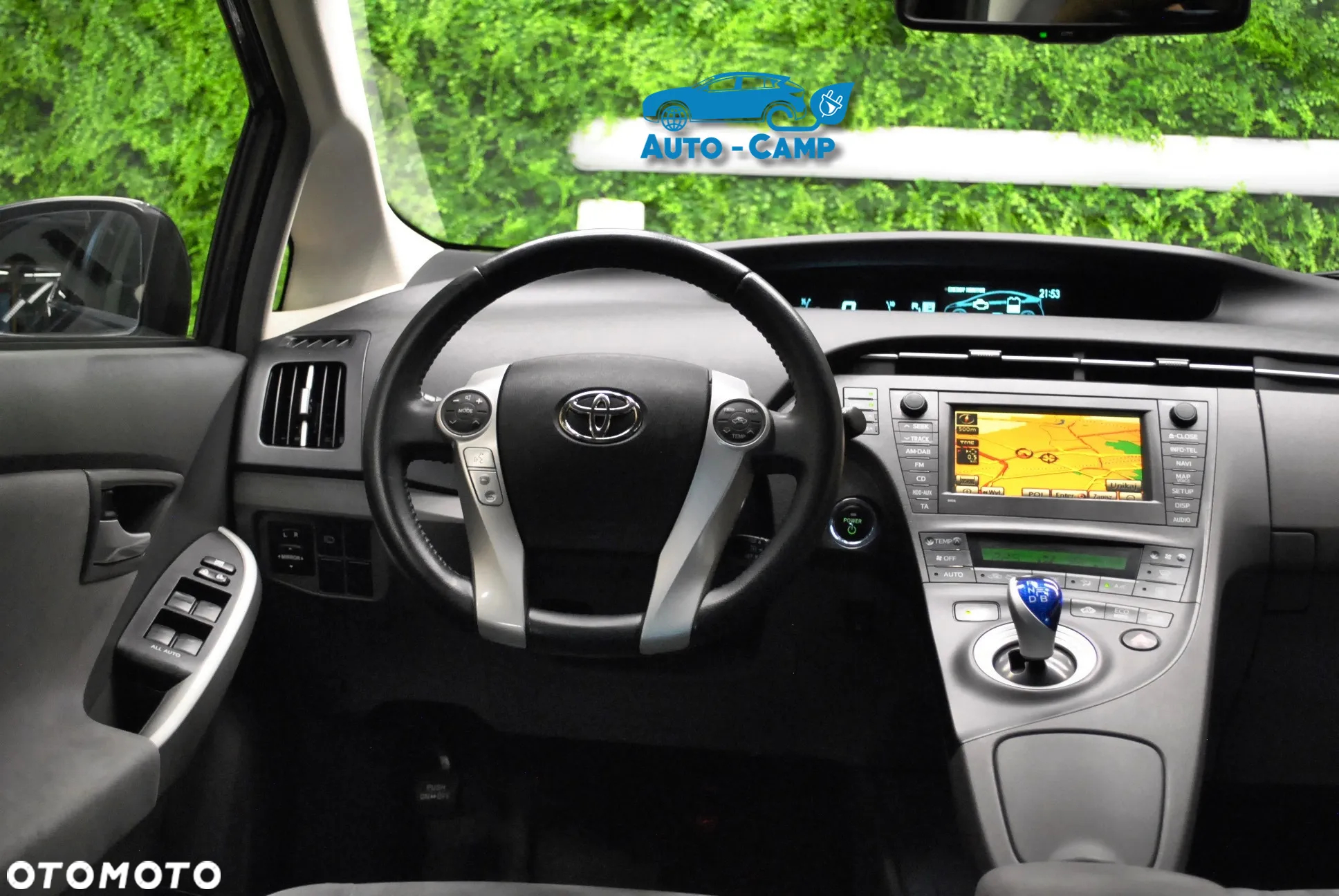 Toyota Prius 1.8 HSD Premium - 34