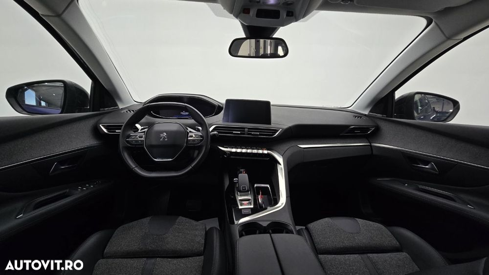 Peugeot 3008 1.6 PureTech Turbo S&S EAT8 Allure - 14