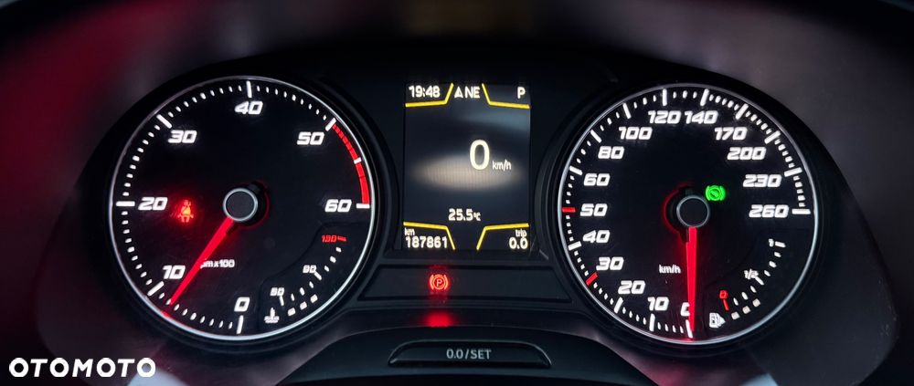 Seat Leon Sportstourer 2.0 TDI FR S&S DSG - 13