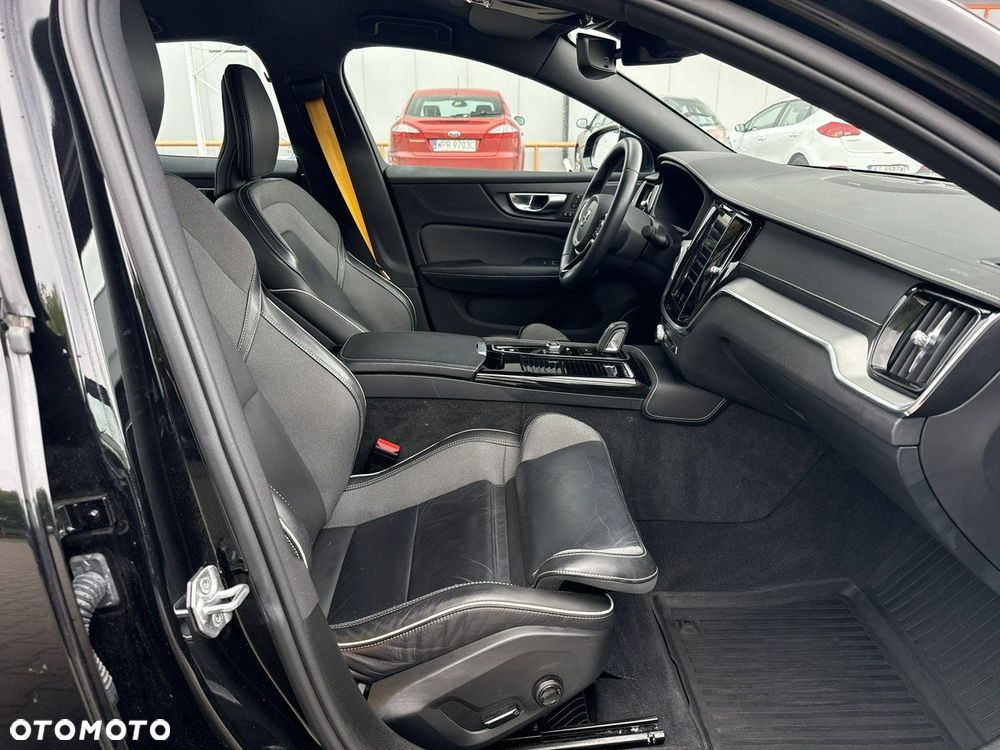 Volvo S60 T8 AWD Plug-In Hybrid Polestar Engineered - 20