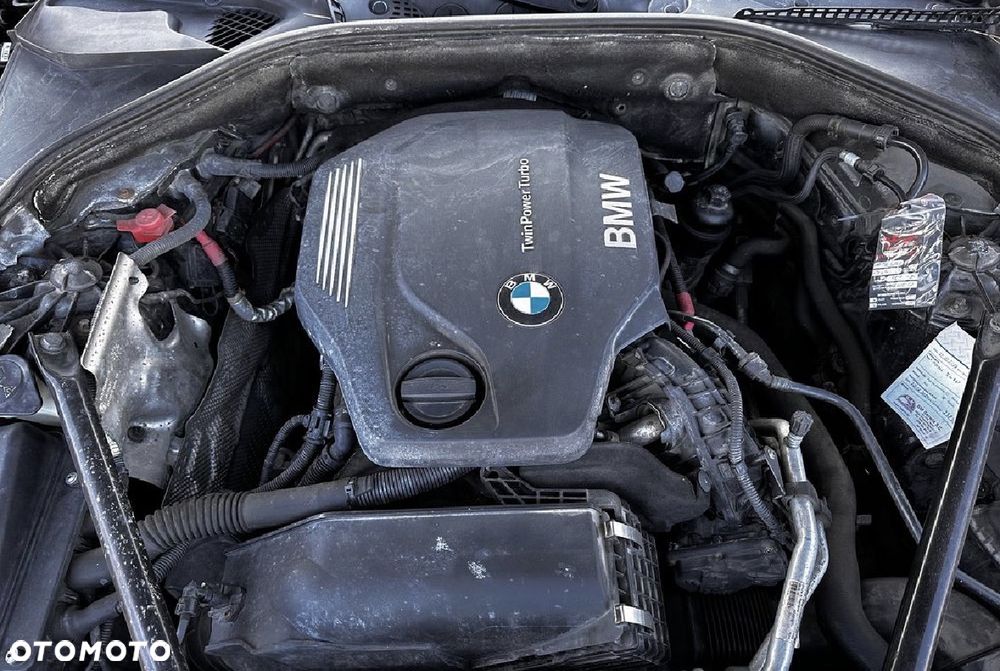 BMW Seria 5 520d xDrive - 10