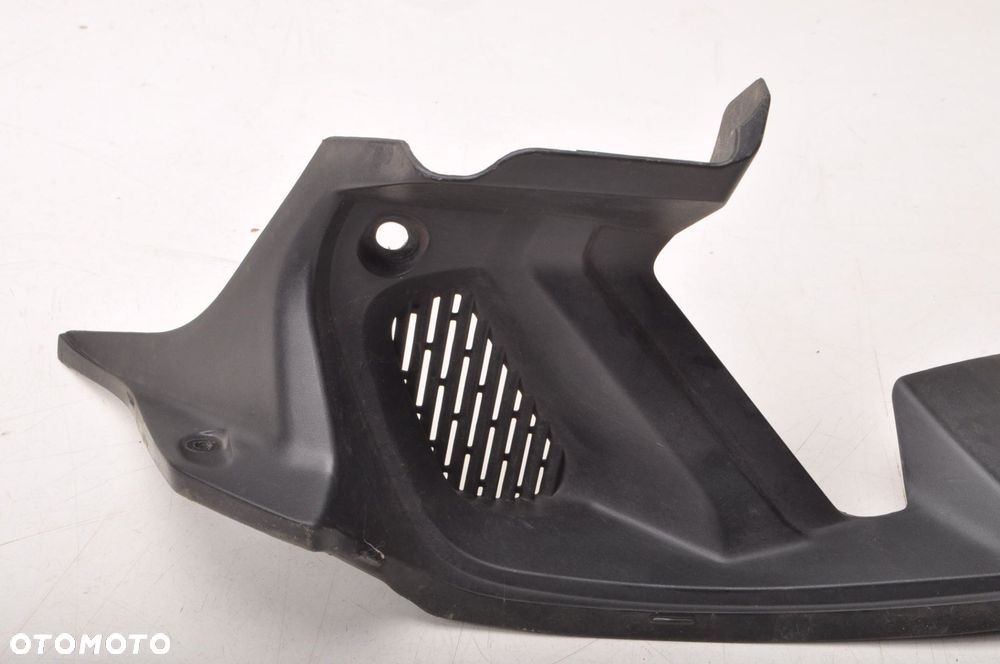 SUZUKI GSX-S 125 OSŁONA OWIEWKA PRAWA 47131-23KA - 2