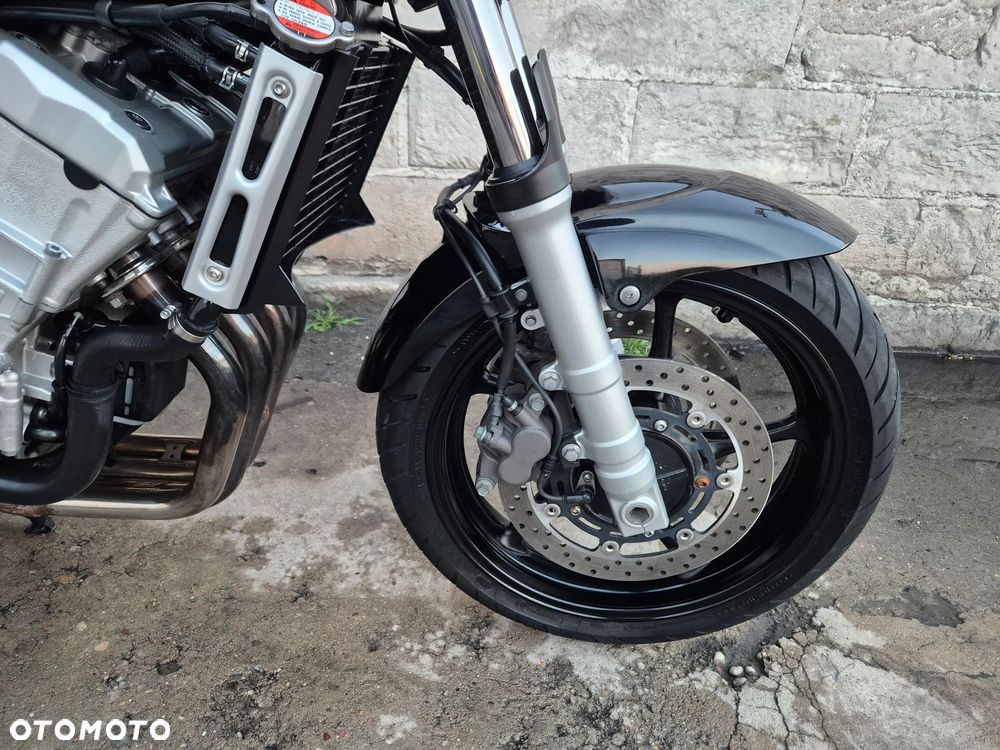 Yamaha FZ6 - 24