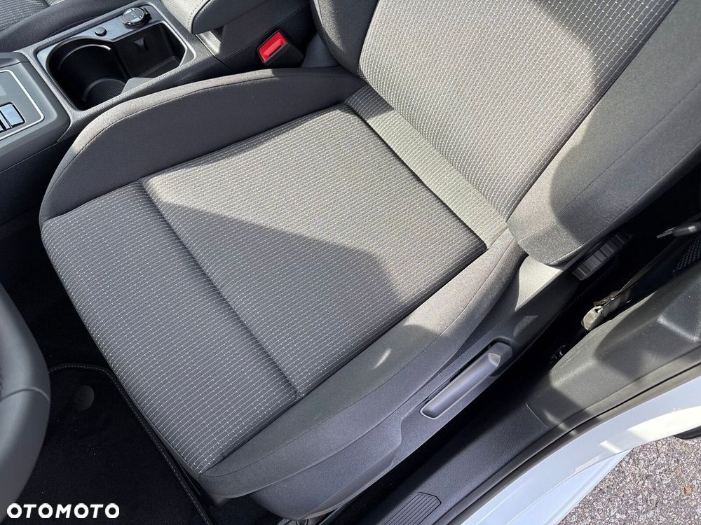 Volkswagen Golf - 11
