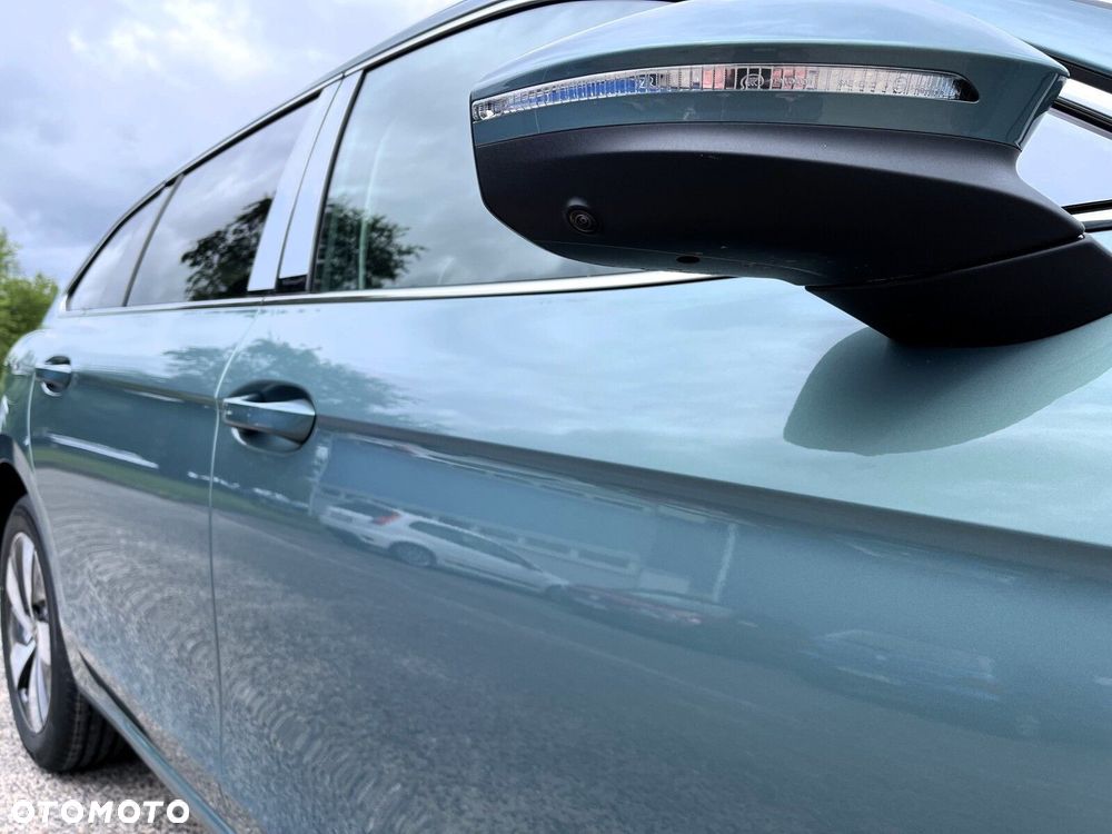 Volkswagen Passat Variant 2.0 TDI SCR Business DSG - 38