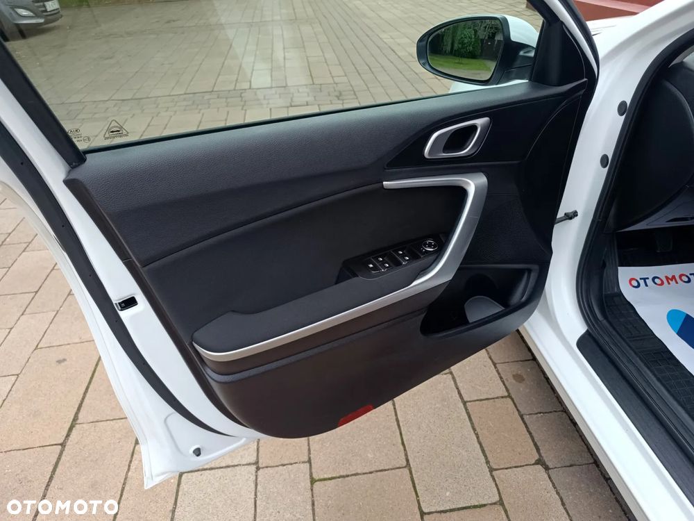 Kia Ceed 1.4 L Business Line Plus - 25