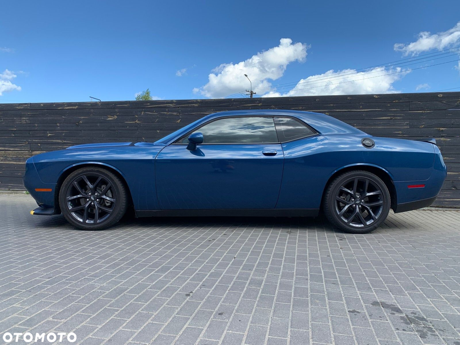 Dodge Challenger - 15