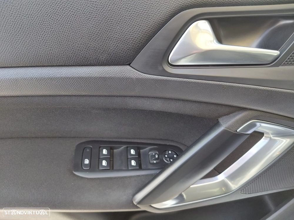 Peugeot 308 1.5 BlueHDi Business Line - 15