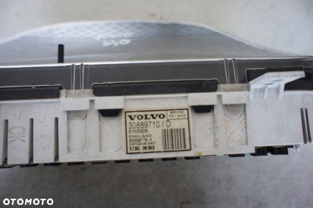 VOLVO S40 LICZNIK 30889710D - 4