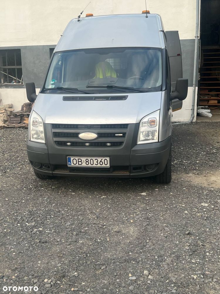 Ford Transit - 1