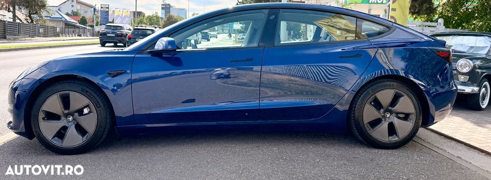 Tesla Model 3 - 30