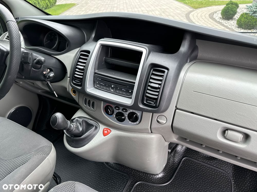 Renault Trafic - 13