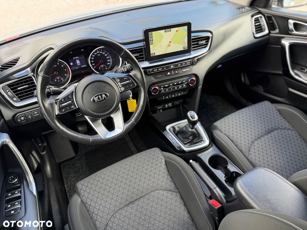 Kia Ceed - 7