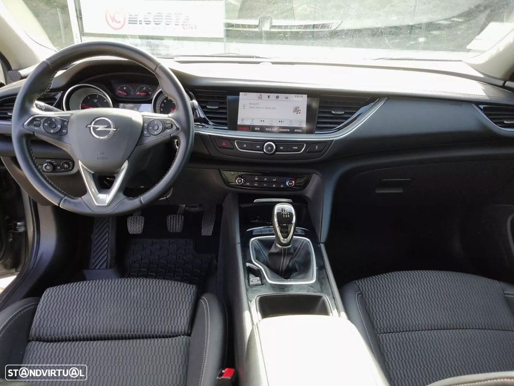 Opel Insignia Grand Sport - 25