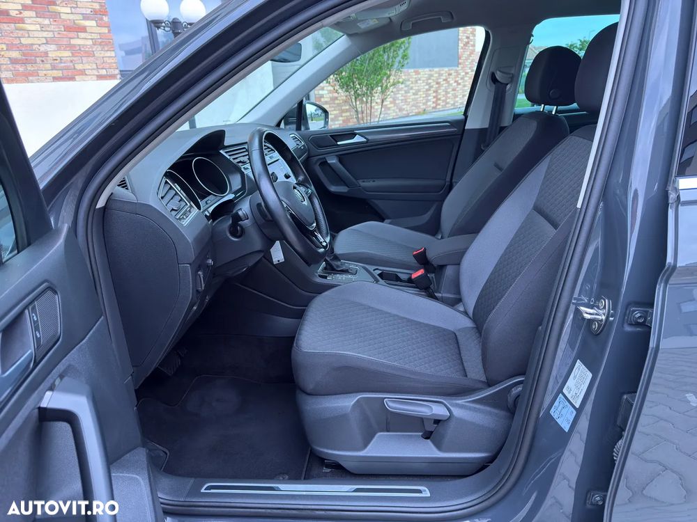 Volkswagen Tiguan - 12