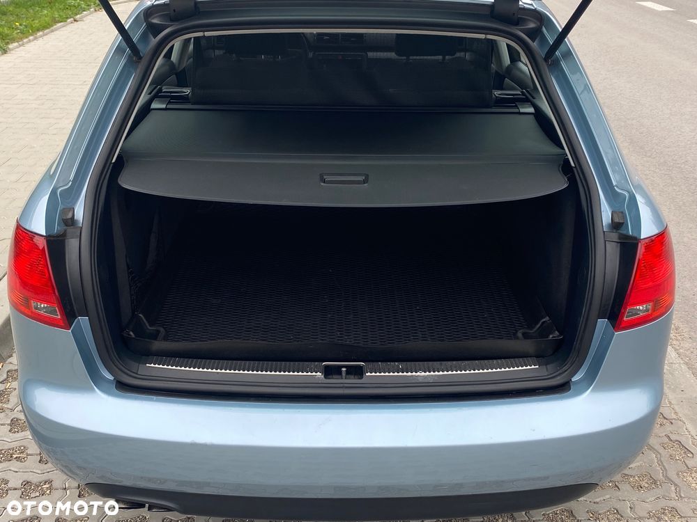 Audi A4 Avant 2.0 TDI - 10