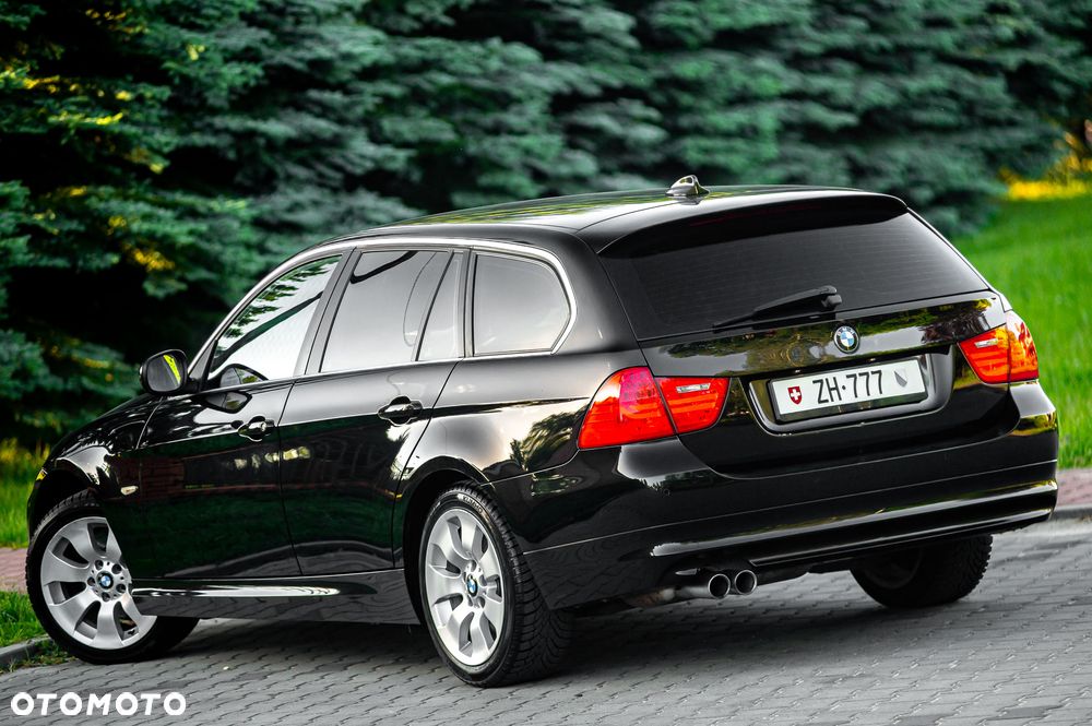 BMW Seria 3 325i xDrive - 11
