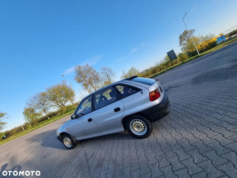 Opel Astra - 2