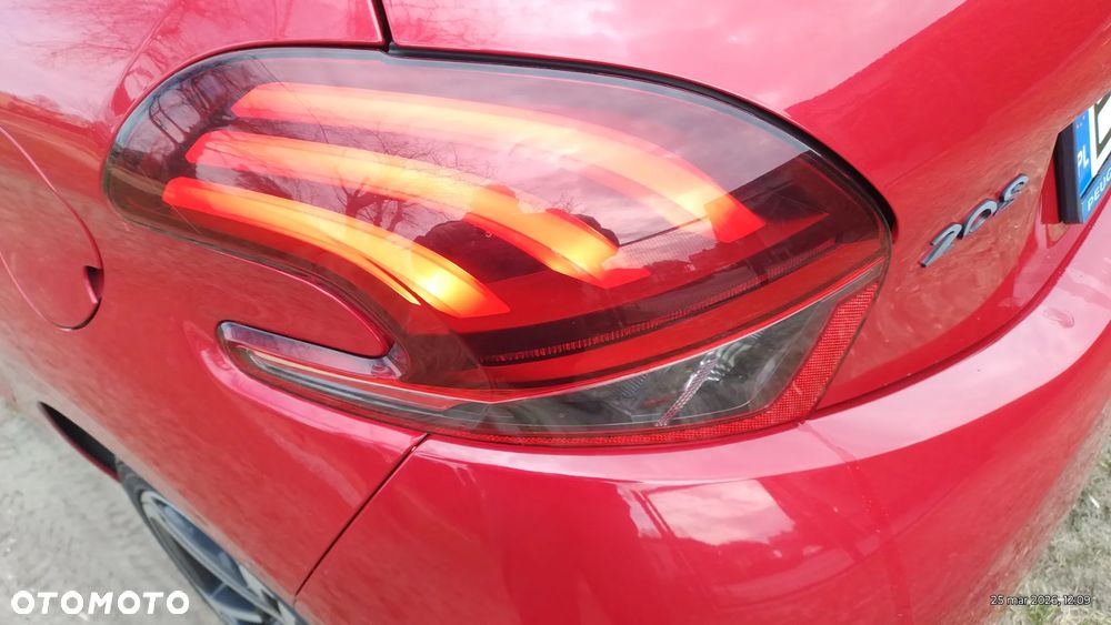 Peugeot 208 - 23