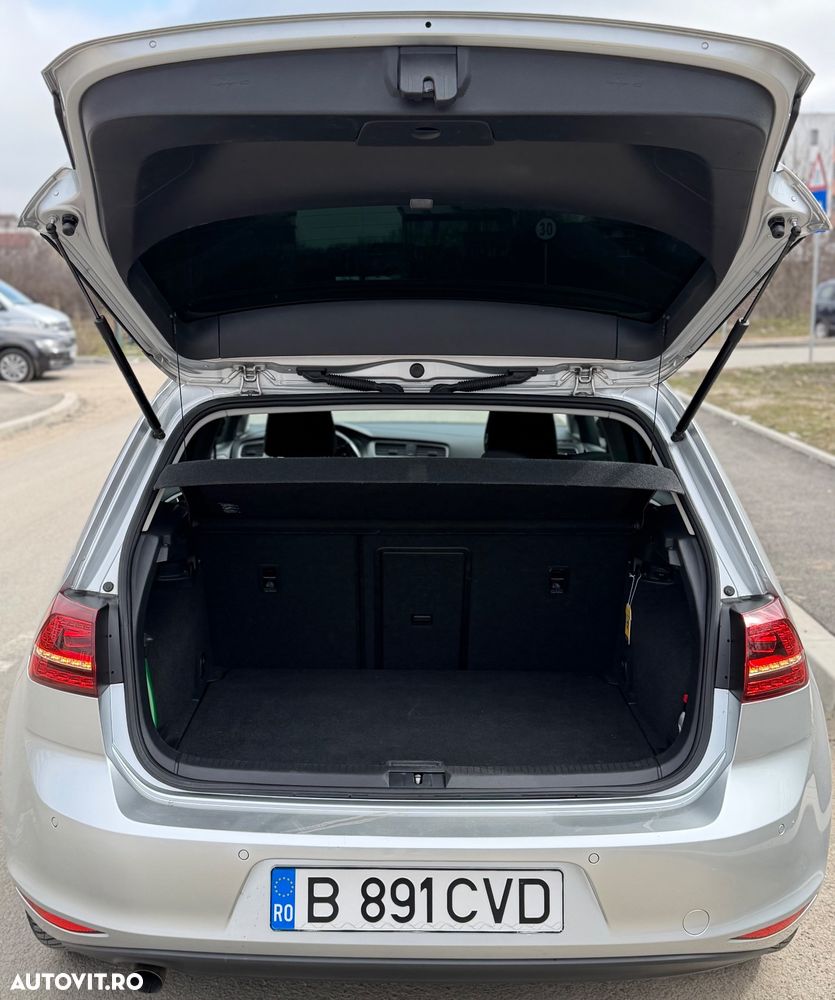 Volkswagen Golf - 16