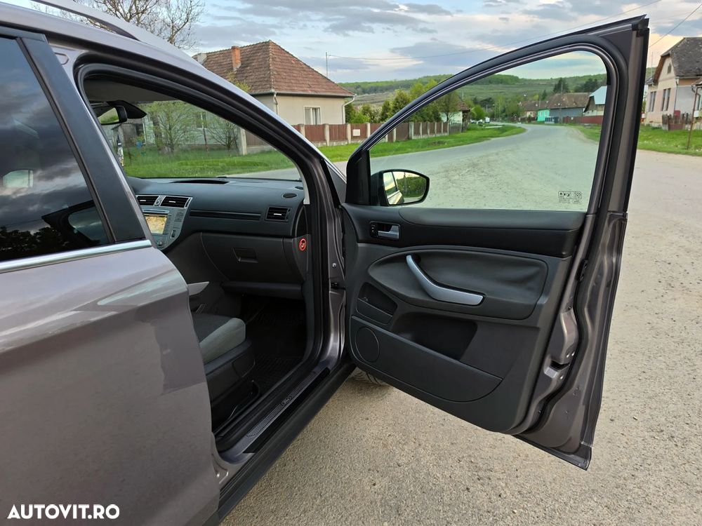 Ford Kuga 2.0 TDCi 4x4 Champions Edition - 35