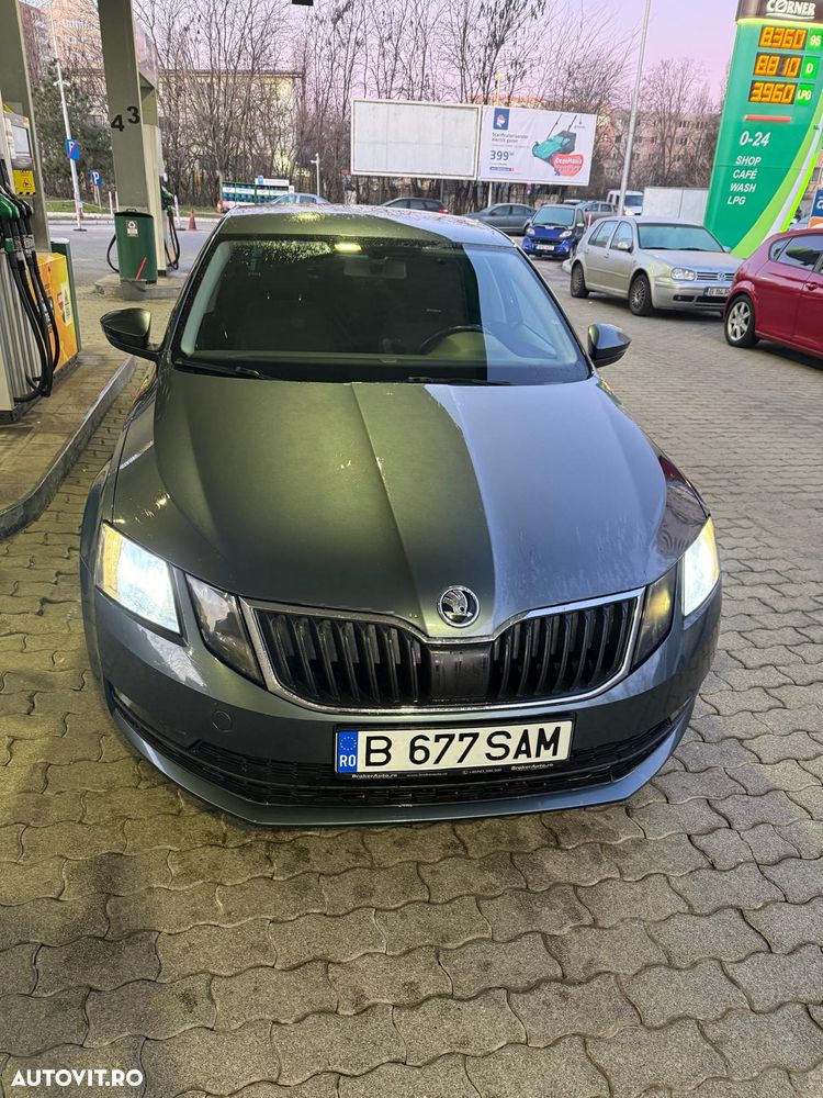 Skoda Octavia 1.6 TDI DSG Style - 9