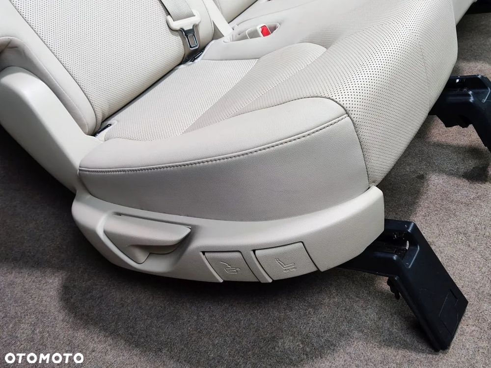 TOYOTA HIGHLANDER 20-24r Fotele Kanapy Boczki Skórzane 7 osób - 6