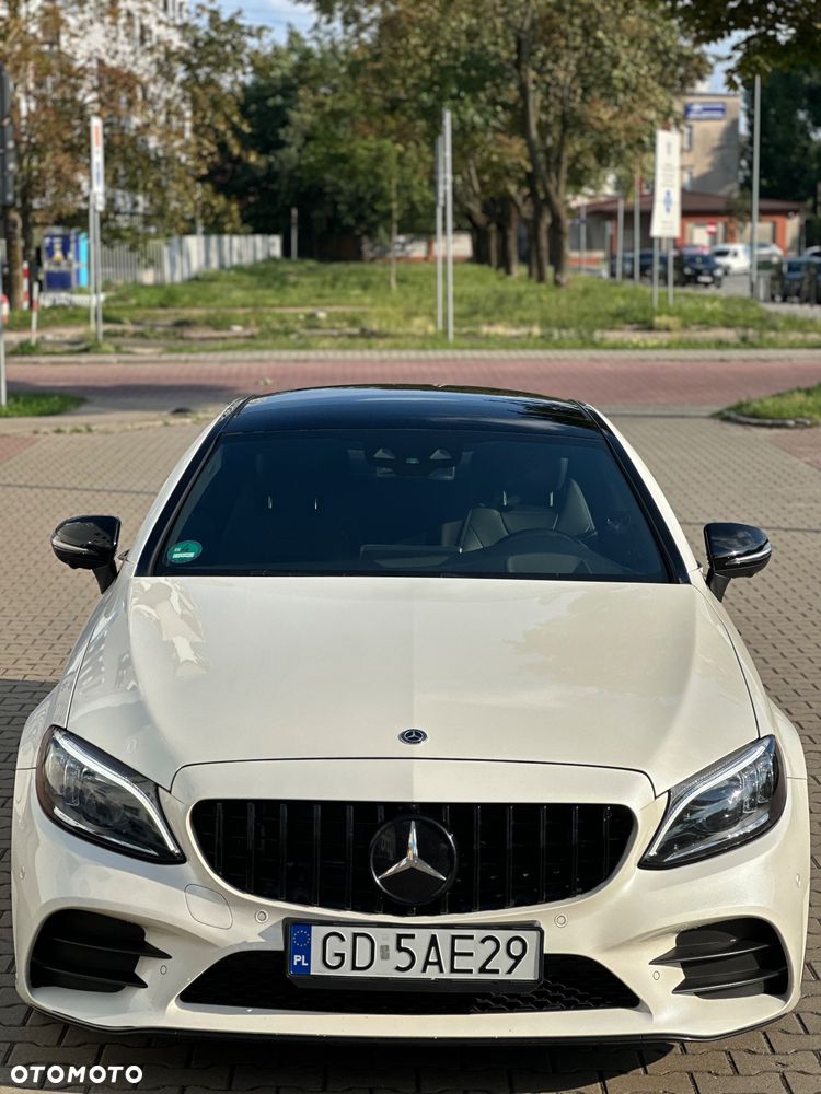 Mercedes-Benz Klasa C 300 9G-TRONIC AMG Line - 2