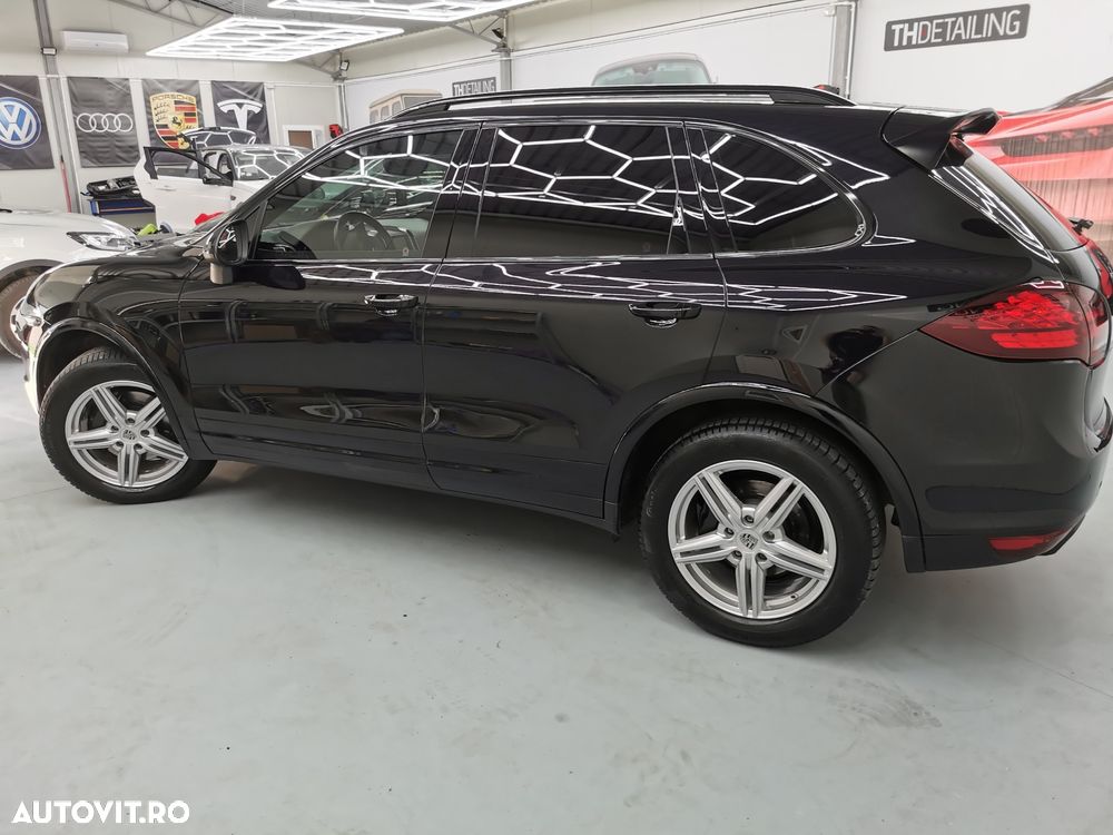 Porsche Cayenne - 16