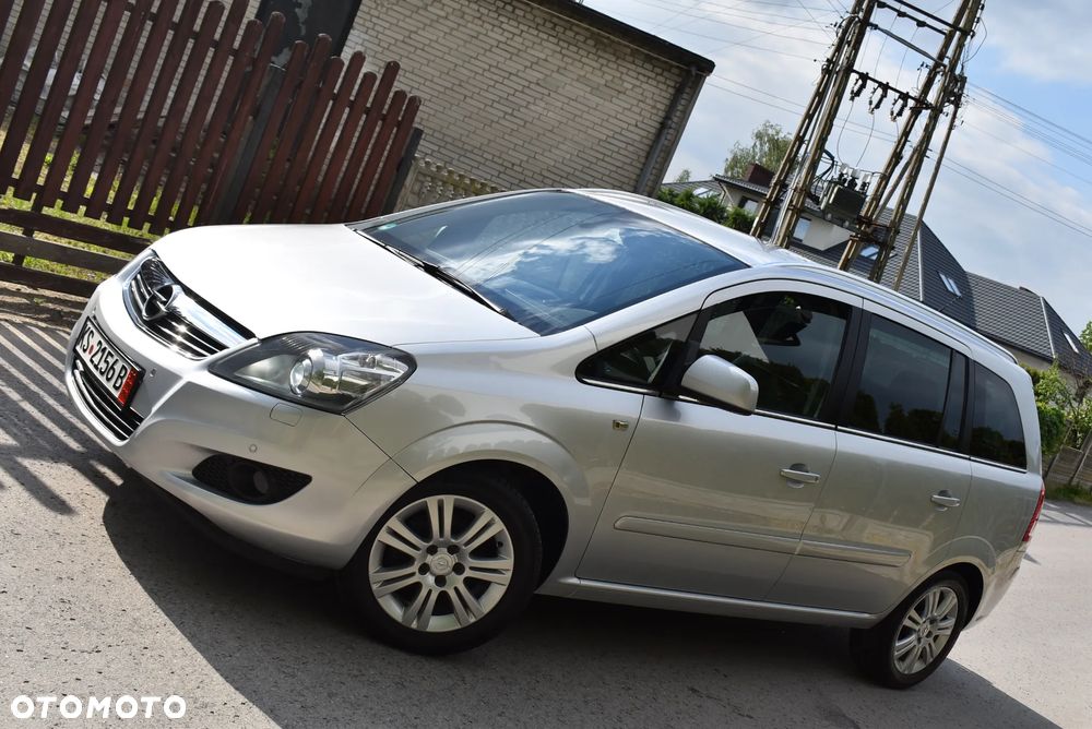 Opel Zafira 1.8 Cosmo - 4