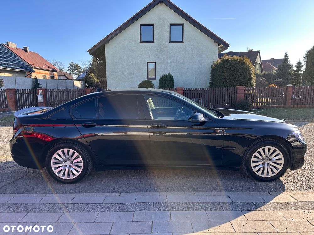 BMW Seria 7 740d xDrive - 3